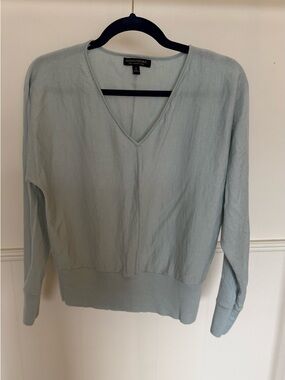 Banana Republic Merino Wool Sweater 💙 Soft Lightweight Size S
